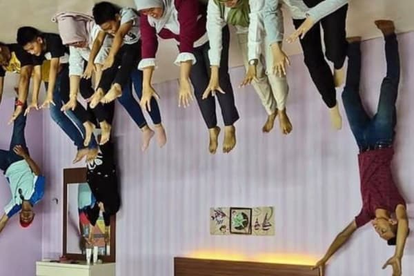 upside down house gallery